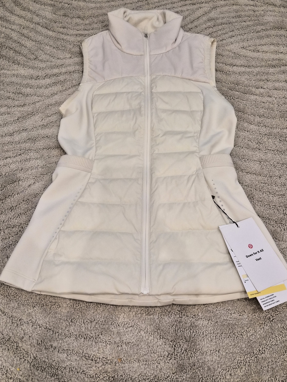 NWT - Lululemon Women's Down For It All Vest - Size 2 - Picture 3 of 7